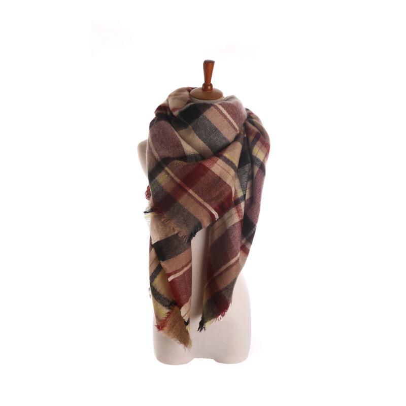 Тот же осенне-зимний шарф, теплый шарф-шаль в клетку