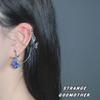 Snake-Shaped Ear Cuff: No Piercing Needed, Elegant 2024 Celebrity-Inspired Earrings.