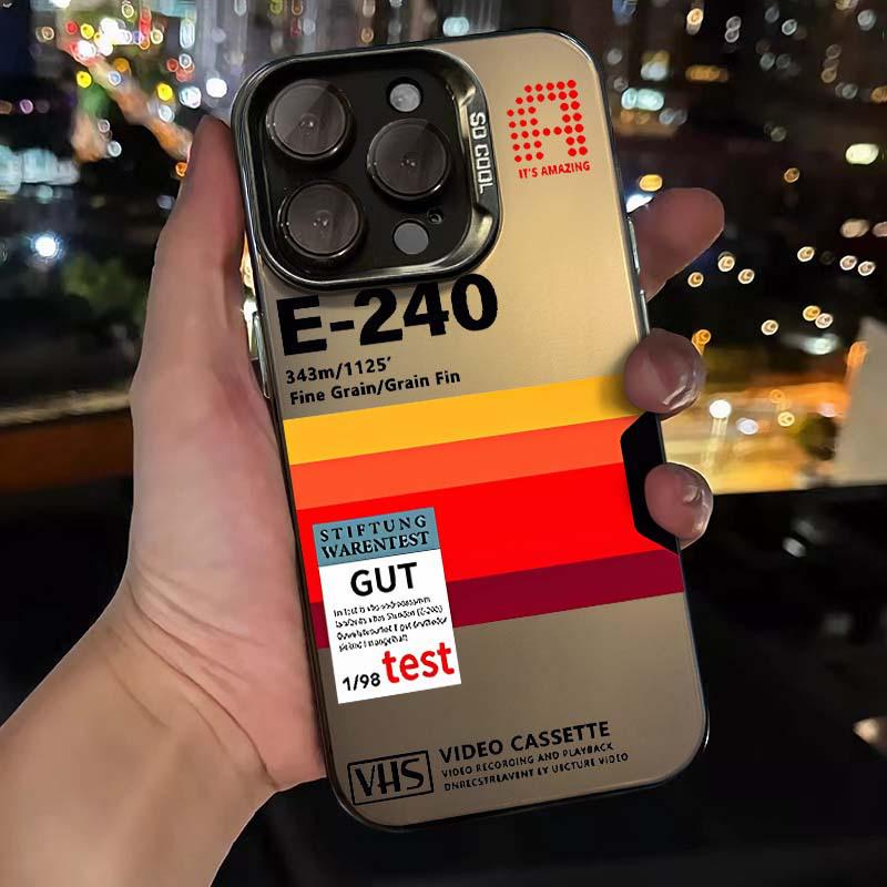 Матовый защитный чехол для iPhone 13/14/15 Pro Max от English Label