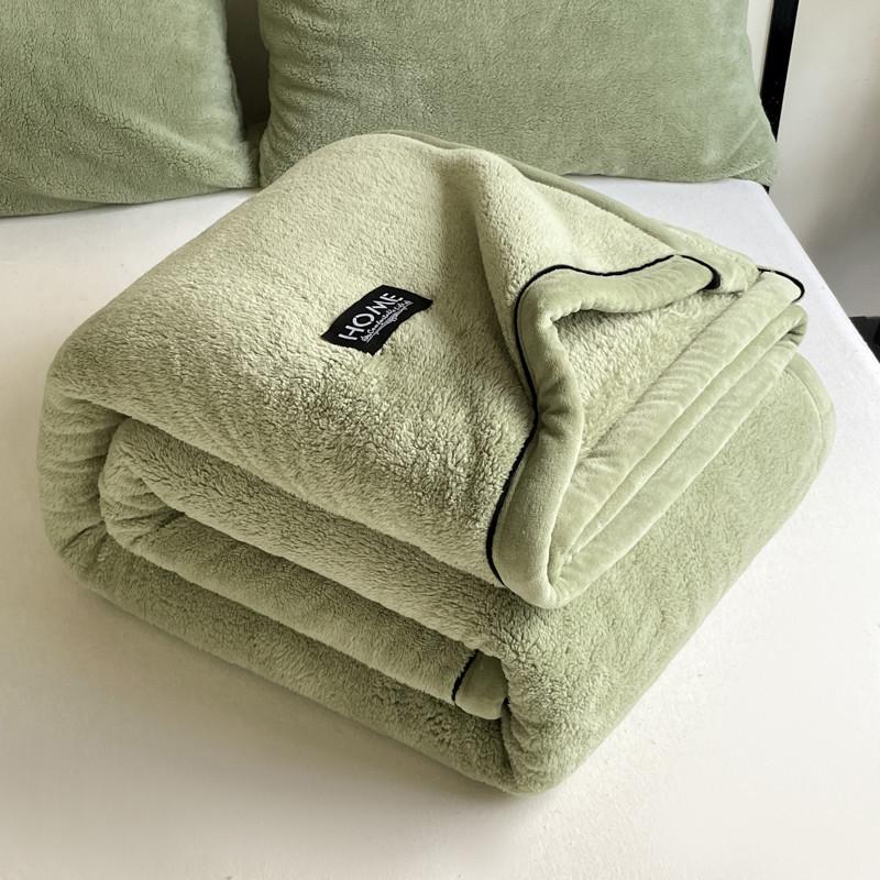 Luxurious Thick Half-Sided Plush Blanket for Autumn & Winter - Perfect for Sofa or Office Naps