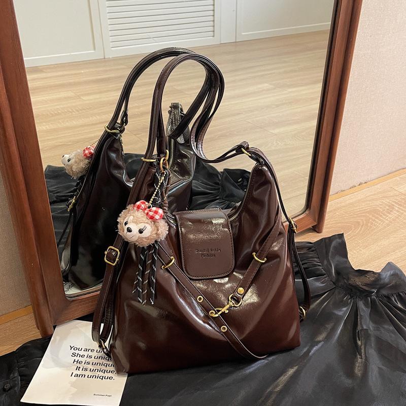 Autumn and winter French retro niche commuter tote bag women's casual multi-back light and versatile backpack