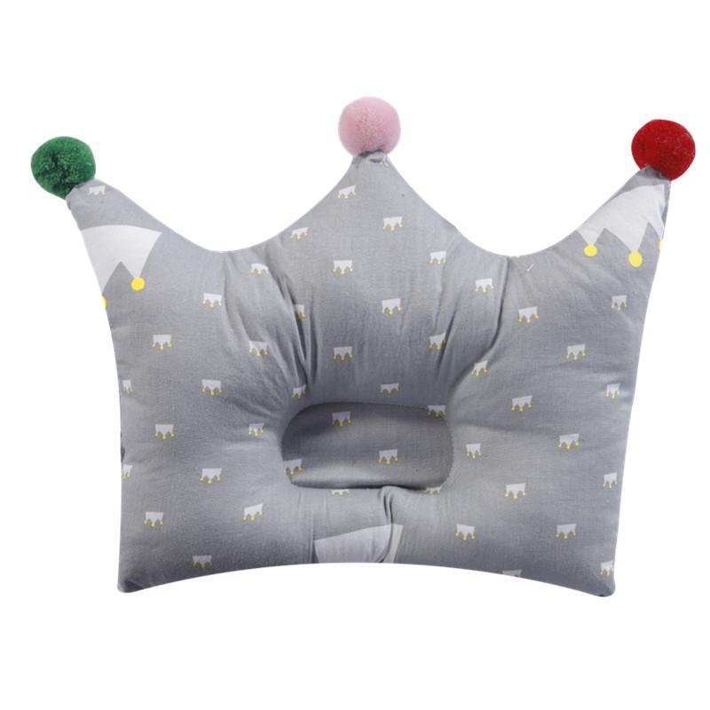 Детская подушка в виде короны