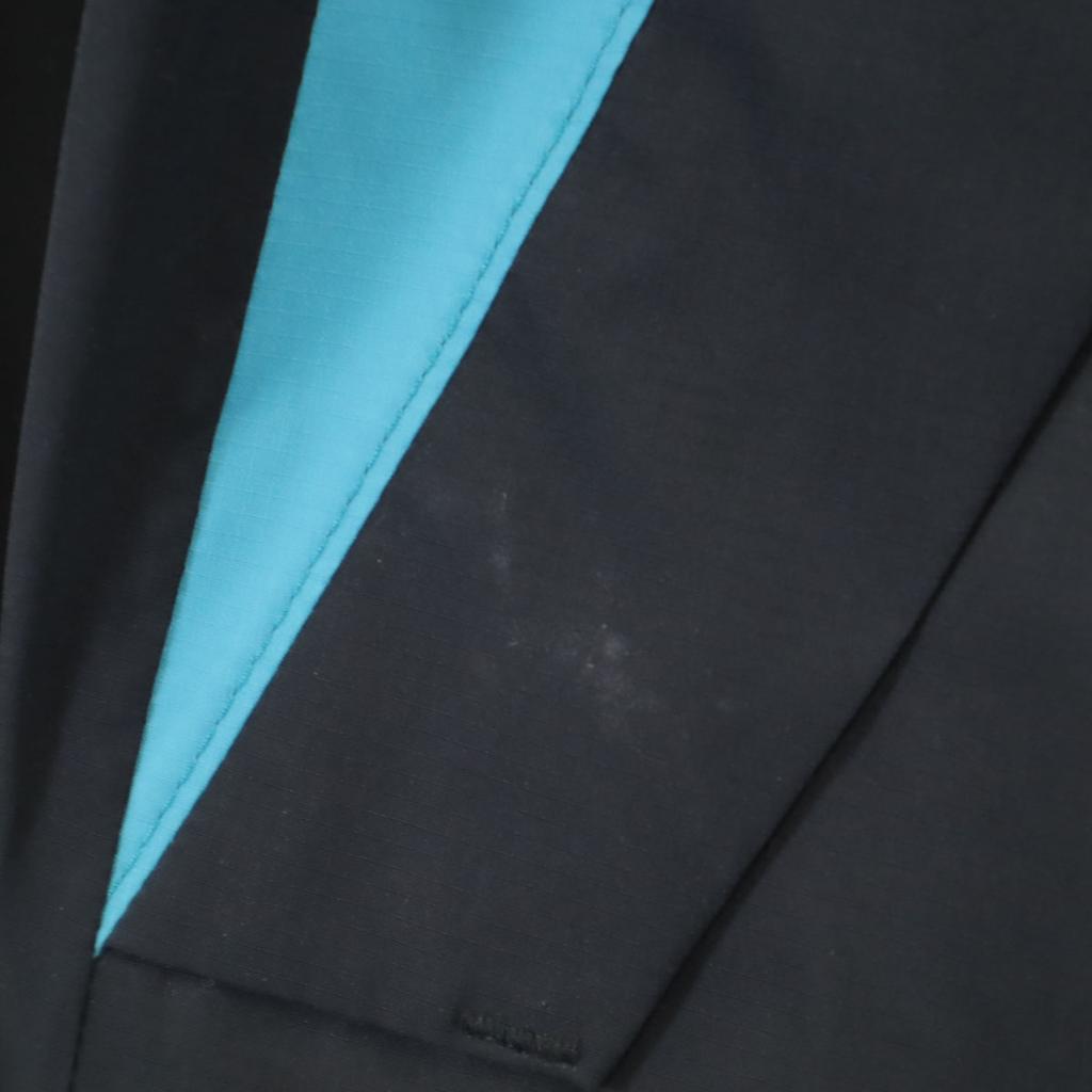 Columbia Нейлоновая куртка M Черная Водонепроницаемая Для улицы Женская Б/У