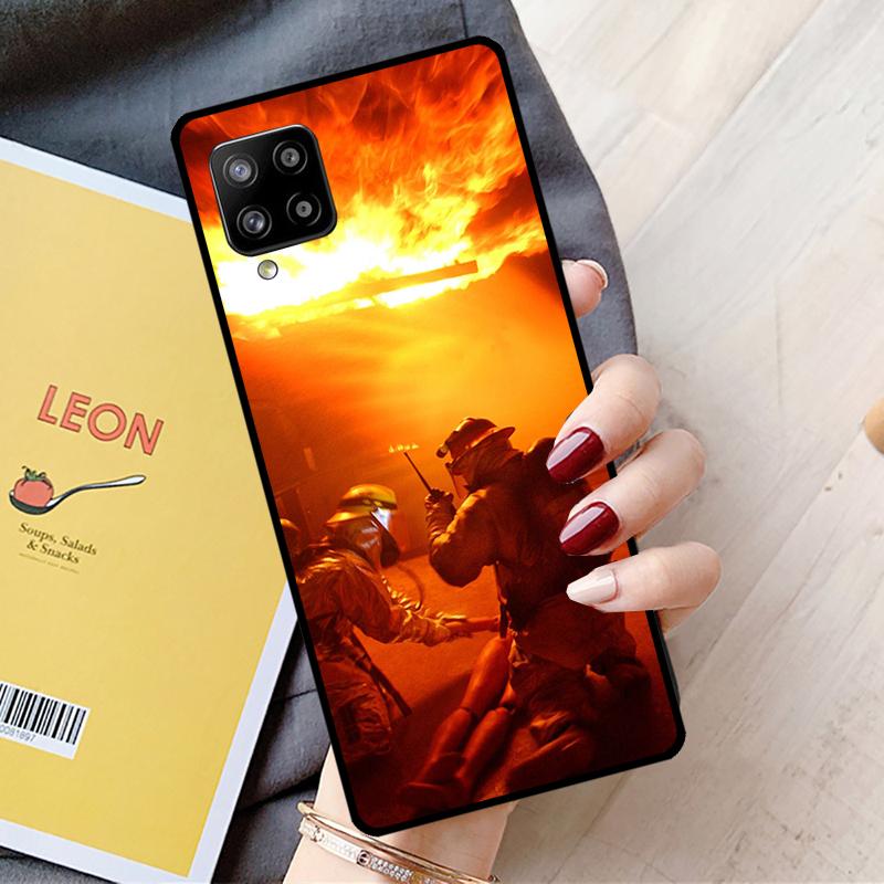 Чехлы Герои-пожарные для Samsung Galaxy A15 A35 A55 A36 A56 A26 A16 A22 A32 A52 A54 A34 A53 A33 A13 A06 A05