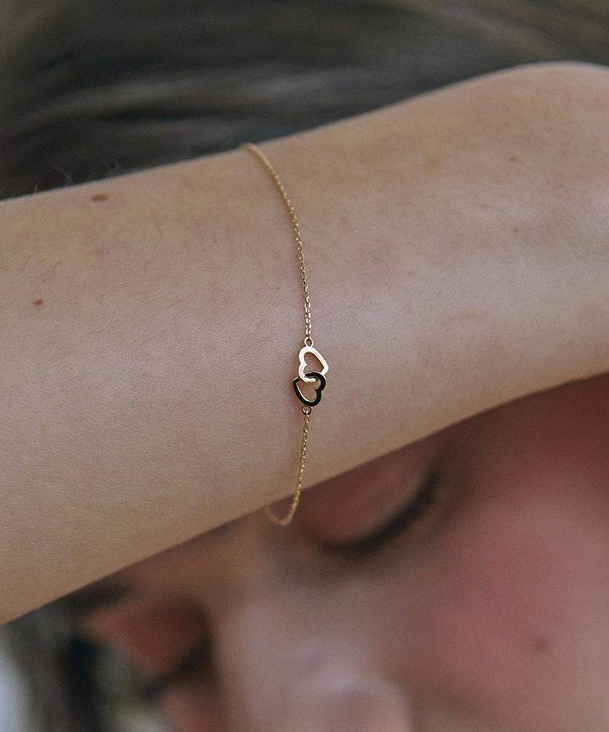 Akarki 14K Heart Bracelet