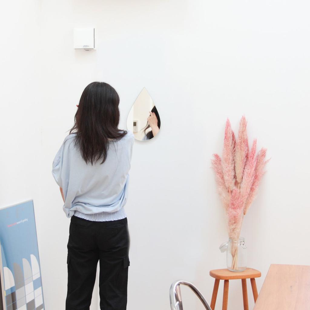 Зеркало для туалета, настенное подвесное, скандинавское, 26 x 39 см, настенное, дизайн, форма Кагами, вода [Зеркало в аренду]