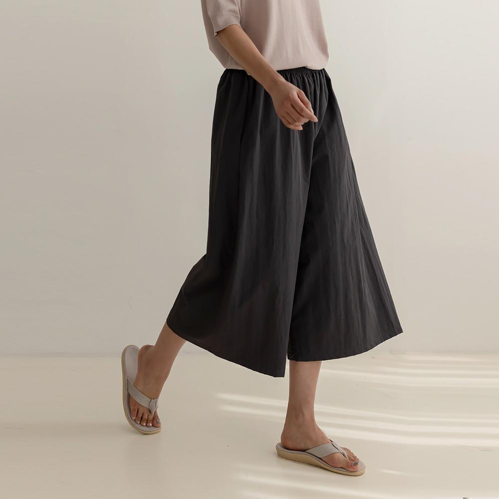 ELYSIA Mik Basrak Crooked Crooked Wide Pants