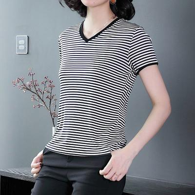 Женская футболка Летняя футболка большого размера Мягкая Свободная с V-образным вырезом Полосатая Повседневная Удобная Футболка-пуловер Топ