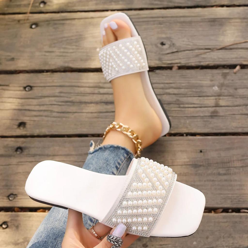 Fashion New Small Fragrant Style Flat Bottomed Plus Size Slippers for Women Square Headed Rhinestone Pearl Fashionable Casual Slippers