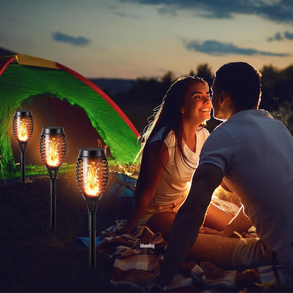 Солнечный ландшафтный факел с эффектом пламени: Водонепроницаемый уличный колышковый светильник для сада, виллы и двора.