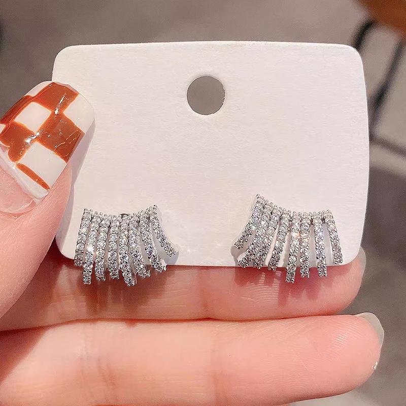 Серьги-гвоздики Huitan Bling Bling Claw Shaped Piercing для женщин, серьги-гвоздики с кристаллами и кубическим цирконием, ювелирные изделия для девушек