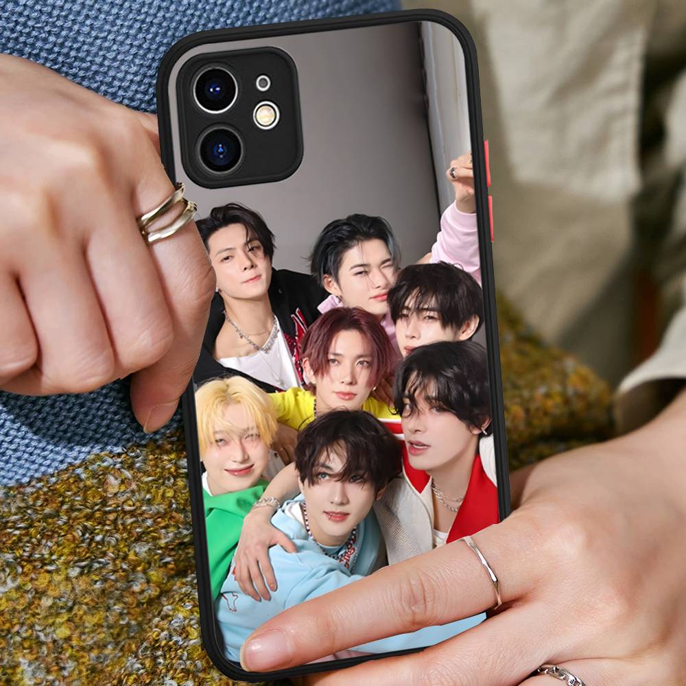 Korea E-Enhypenes Singing Group For IPhone 11 12 13 14 15 16 Pro Max Plus Matte Translucent Phone Cover