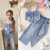 Модный комплект для девочек, летний детский милый и классный асимметричный топ с бретелькой через шею + рваные джинсы