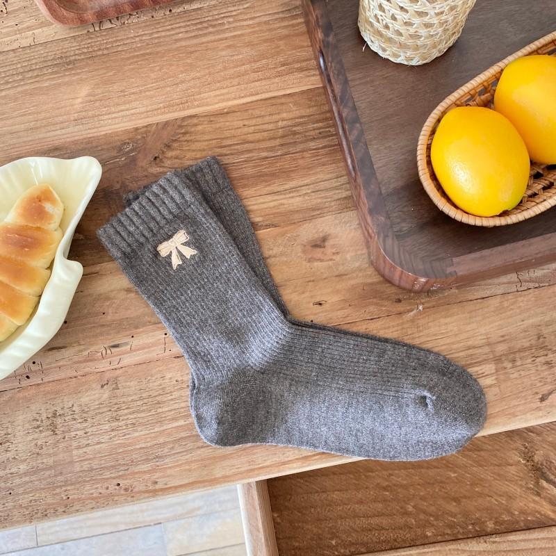Maillard Socks Mid-Tube Socks Cotton Socks Warm Bow Embroidery Spring And Autumn Thickened Stacking Stockings