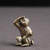 Mini Retro Lucky Brass Animal Frog Horse Monkey Statue Desk Ornament Cute Home Office Desk Exquisite Decorative
