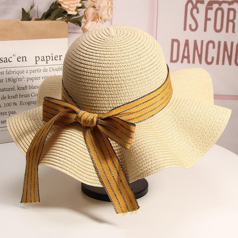 Fashionable Summer Women's Sun Protection Beach Hat with Large Brim and Straw Hat for Sun Protection and Breathable Beach Hat