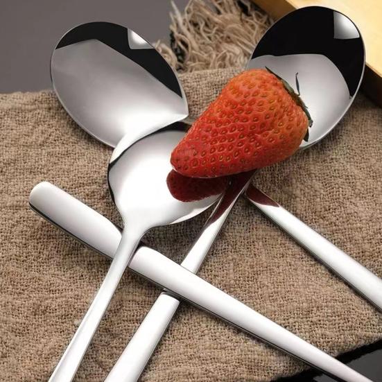 Ложка для супа из нержавеющей стали Прочные нержавеющие десертные столовые ложки Удобная ручка Ложки с круглыми краями для кухни Ресторан Банкет Пикник