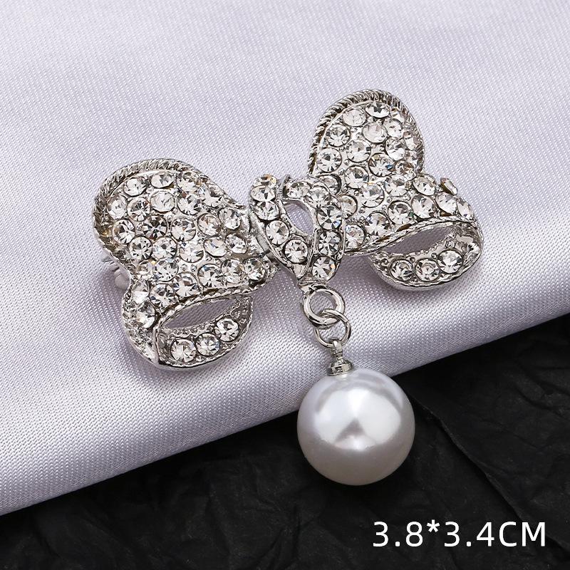 Модная брошь с бантом: Металлические украшения с жемчугом и стразами в виде цветка
