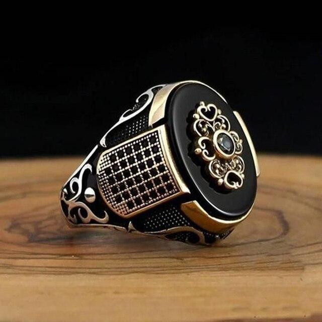 Classic Gold Color Metal Men's Ring with Inlaid Black Stone, Punk Style, Suitable for Engagement, Wedding, Luxury Jewelry
