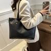 Large Capacity Tote Bag Women's 2025 New Retro Texture Large Bag Simple Casual Portable Shoulder Bag Commuter Women's Bag