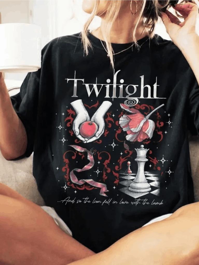 2026 Футболка в стиле Сумерек Футболка с эстетикой обложки книги Подарок фанату Саги Сумерки Вампиры Волки Романтика Унисекс Футболка