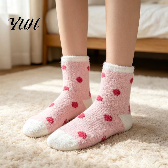 Thickened Thermal Socks 1 Pair Women Fuzzy for Valentine's Day, Warm Fluffy Coral Fleece Thick Sleeping Slipper Socks, Fall Winter Gift Holiday