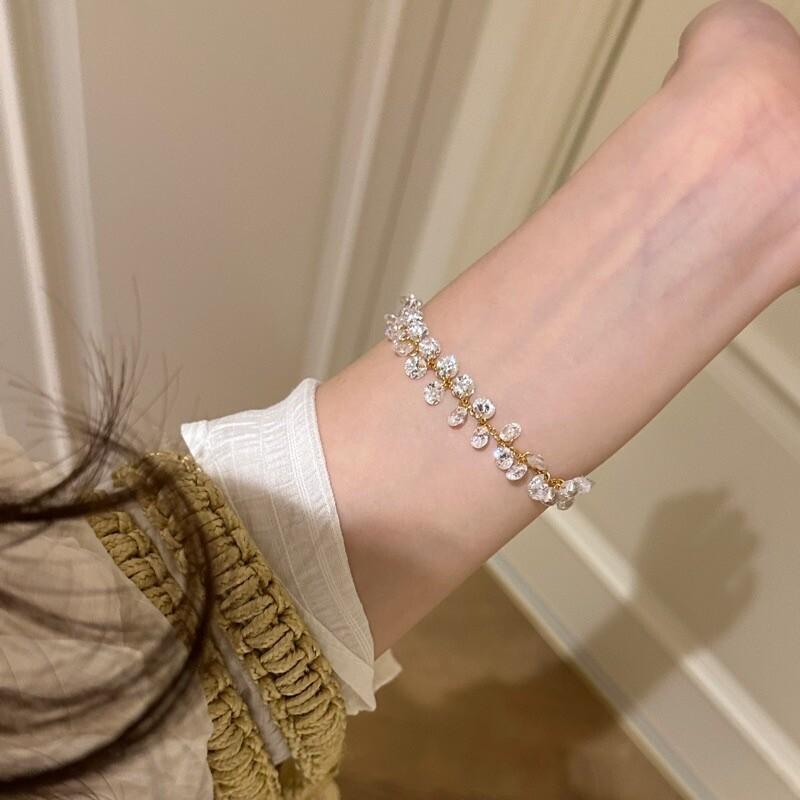 Elegant Vintage-Inspired Zircon Drop Tassel Bracelet Women Men Lightweight Copper Alloy With Electroplating Minimalist