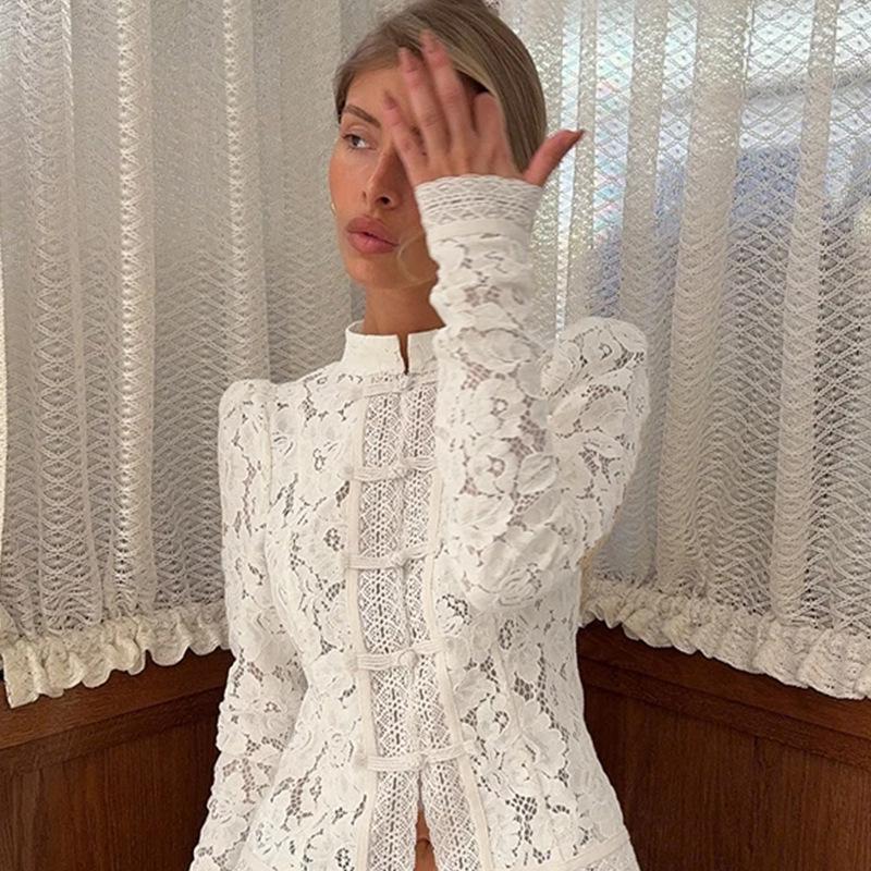 Рубашка в европейском и американском стиле с кружевом и застежкой на пуговицы-лягушки - Воротник-стойка, Приталенный силуэт, Универсальный и дышащий топ, 2025.