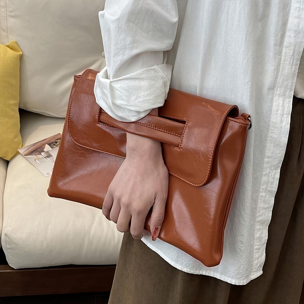 Elegant Vintage-Style Clutch with Wristlet | Large Capacity Envelope Handbag for Women | Khaki, Zippered | Ideal for Parties & Weddings