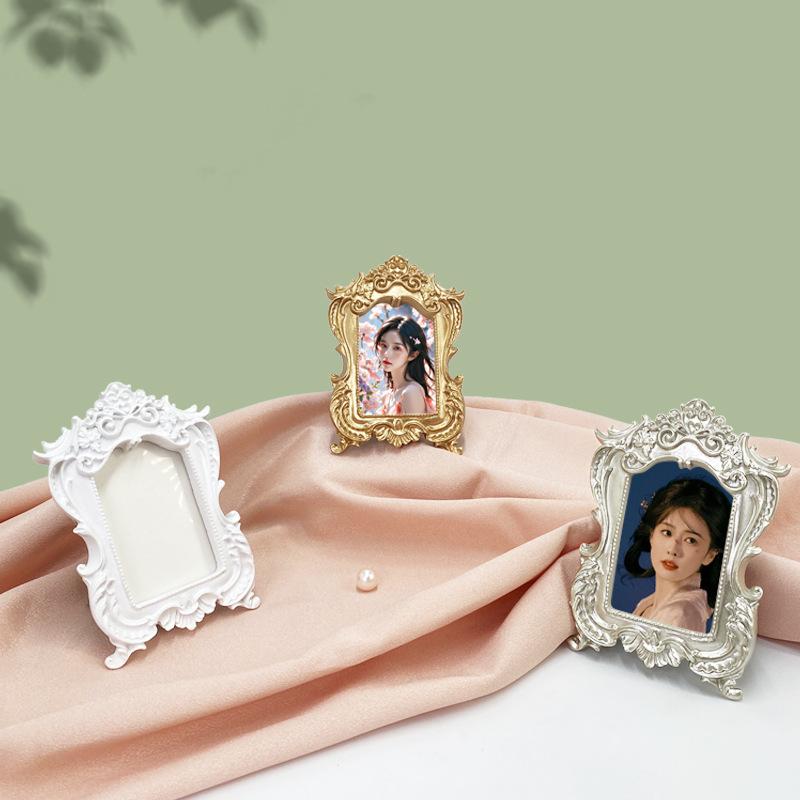 European Victorian Style Retro Gold Mini Picture Frame Luxury Small Photo Frame Display Accessories Ornaments Photography Props