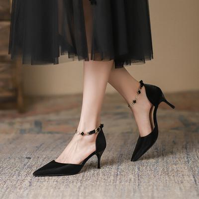 Туфли на высоком каблуке. Летние женские туфли на одинарной платформе с полой шпилькой. Остроконечные сандалии на высоком каблуке с пряжкой.