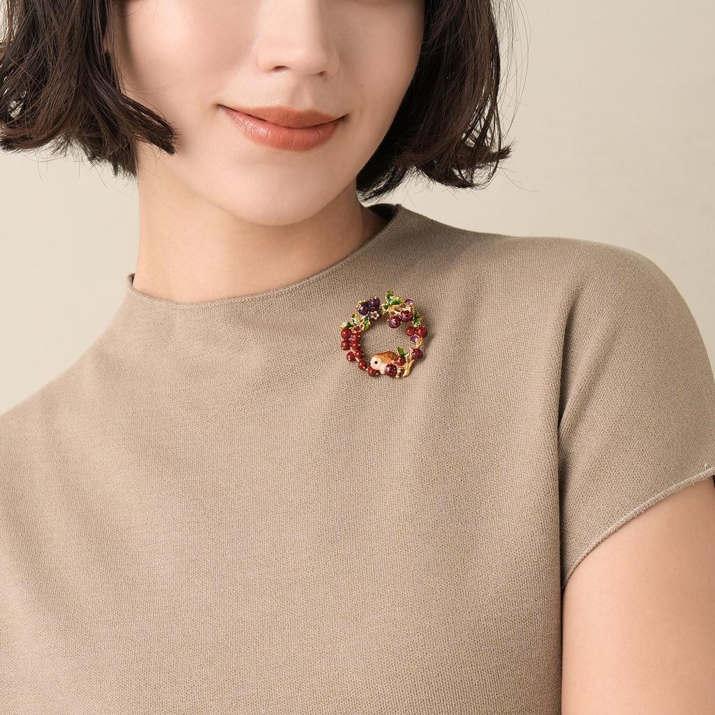 Брошь-венок в виде ёжика с ягодами VBRV4662 R2 [Vendome Boutique] &