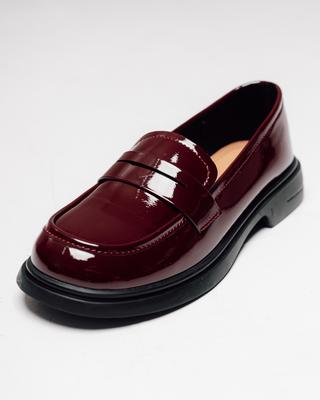Лоферы классические Melanda 12649 36 бордовые лаковая кожа