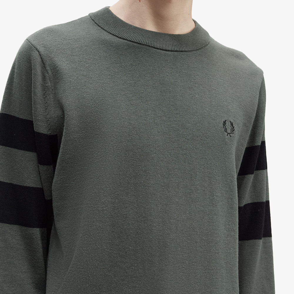 Fred Perry [Острый] Рукав с контрастной отделкой Вязаный (638) Afpm2335533-638