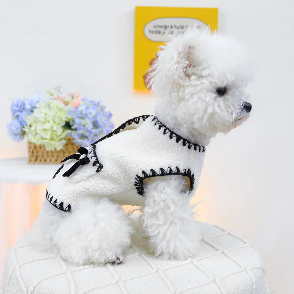 Pet White Lambskin Coat Puppy Cat Bow Vest Autumn and Winter New Lambskin Vest Puppy Clothes Designer Dog Clothes