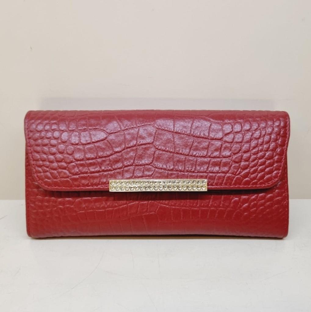 Women's long wallet with subtle crocodile pattern, slim and soft