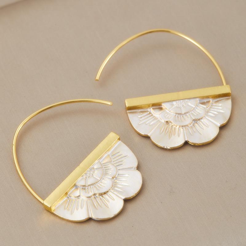 2 Изысканные серьги-подвески с резными цветами, Женские аксессуары для праздничной вечеринки в ретро-стиле