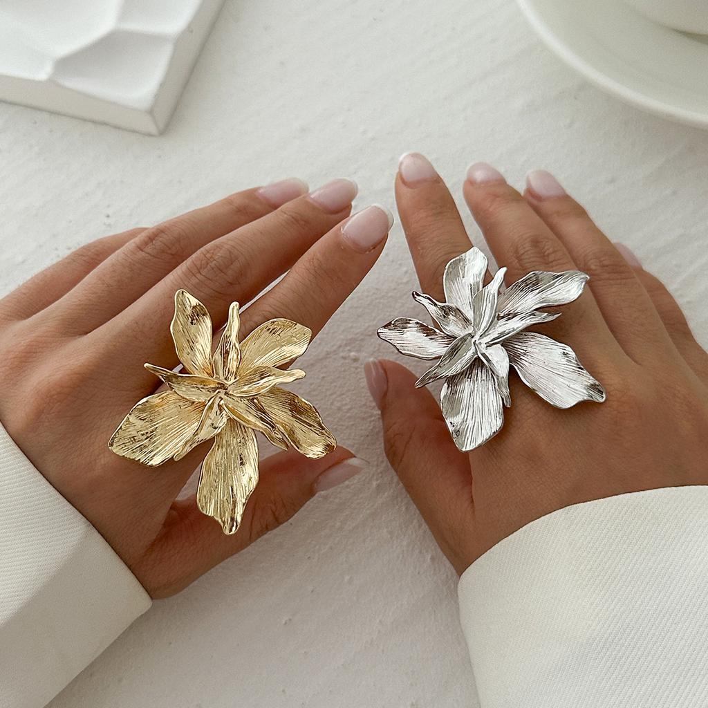 Exaggerated Bilayer Big Flower Ring for Women Personality Metal Punk Party Finger Ring Jewelry Accessories