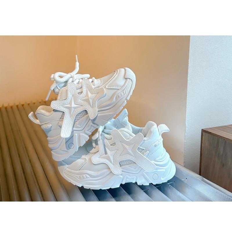 Модные универсальные кроссовки для девочек