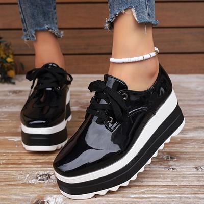 Новые лакированные туфли-броги с толстой подошвой для женщин, женские туфли больших размеров на плоской подошве со шнуровкой, женские туфли-оксфорды на толстой платформе 42