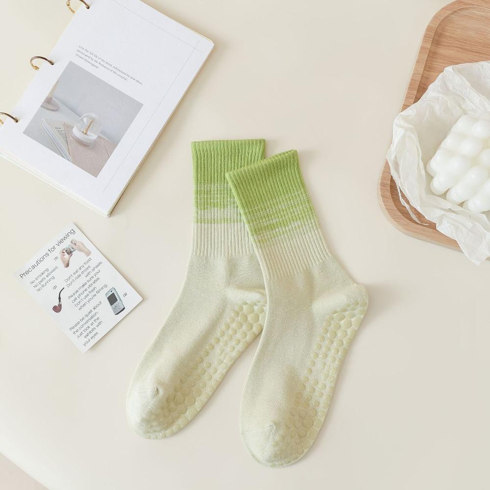 Non-Slip Mid-Calf Socks Gradient Color Sports Dance Socks New Middle Tube Socks Women