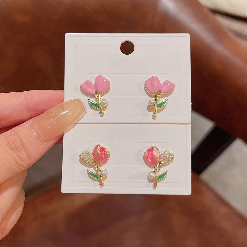 Очаровательные серьги-тюльпаны розового цвета с каплями масла и серебряными штифтами S925