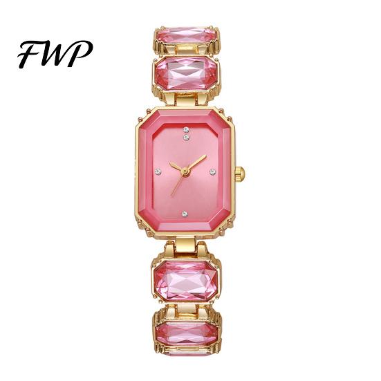 Sparkling Women Watch Ladies Bracelet Quartz Rhinestone Rectangular Dial Dress Faux Diamond Wristwatch for Elegant Jewelry Timepiece Eye-catching