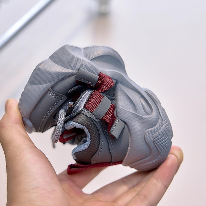 Детская обувь и кроссовки, Осенние новинки, Мужские кожаные повседневные массивные папины кроссовки, Мягкие беговые кроссовки для учеников старшего возраста.