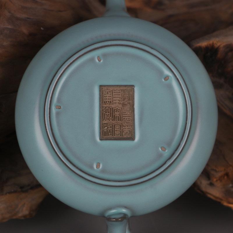 Antique-Style Porcelain Pot: Sky Blue Ru Kiln Glaze with Dragon Handle, Song Dynasty-Inspired, Collectible Piece