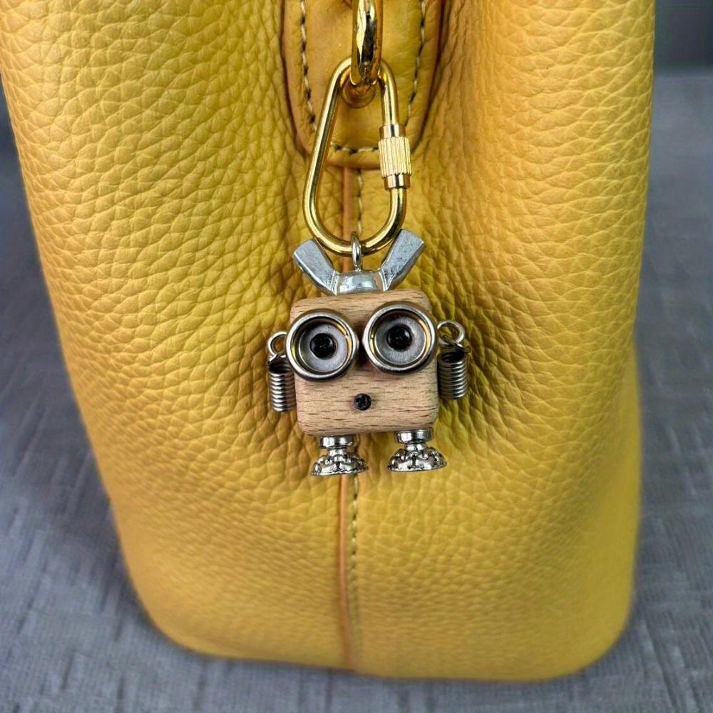 Aesthetic New Robot Pendant Vintage Gold Color Robot Keychain Korean Fashion Charming Keychain Decoration