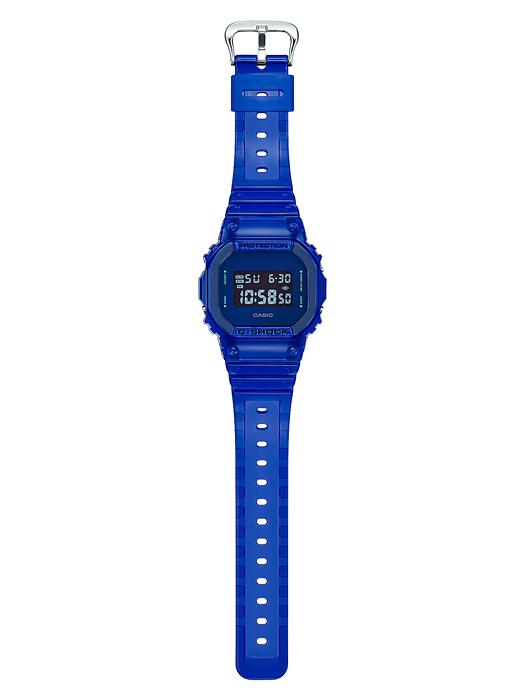 Casio Мужские кварцевые часы G-SHOCK с resin-корпусом, водозащитой 200 м, ударопрочные, с будильником DW-5600SB-2