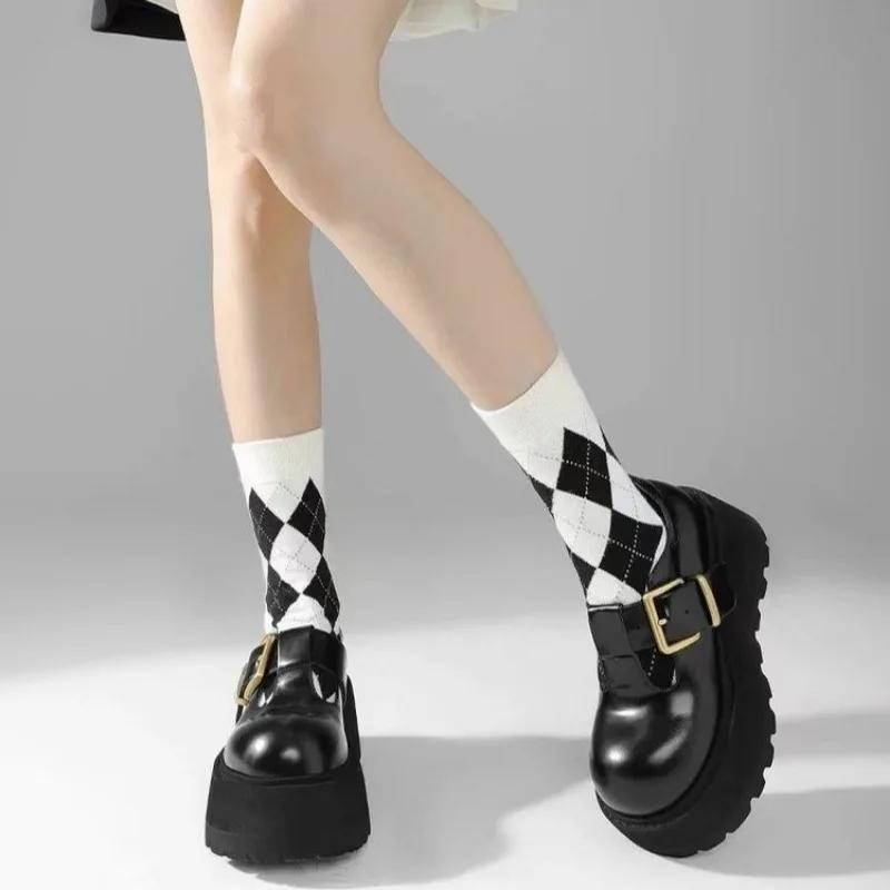 2024 Модные женские туфли с пряжкой на ремешке, женские туфли на высоком каблуке, горячая распродажа, повседневные туфли-лодочки с круглым носком, женские новые однотонные туфли на платформе, Zapatos