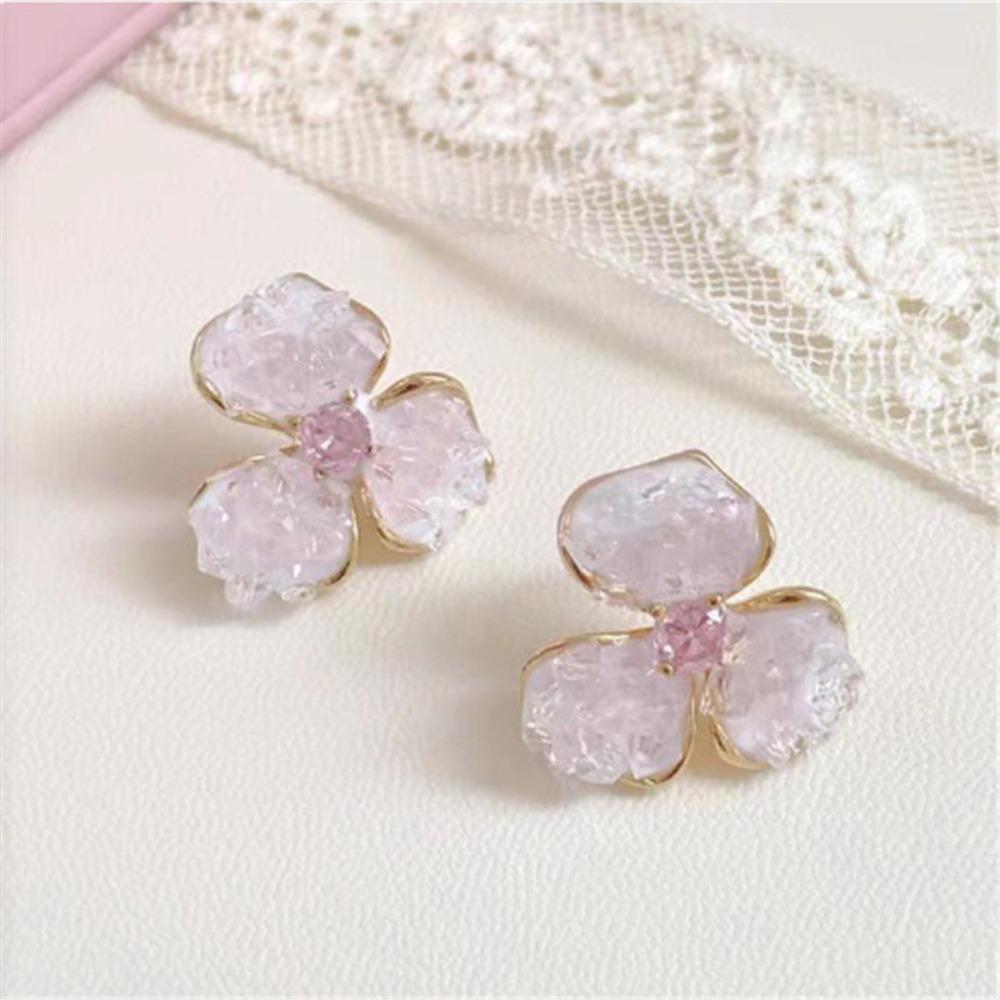 Sweet Romantic Gradient Cherry Blossom Pink Broken Diamond Crystal Three-petal Flower Stud Earrings for Women Piercing Jewelry