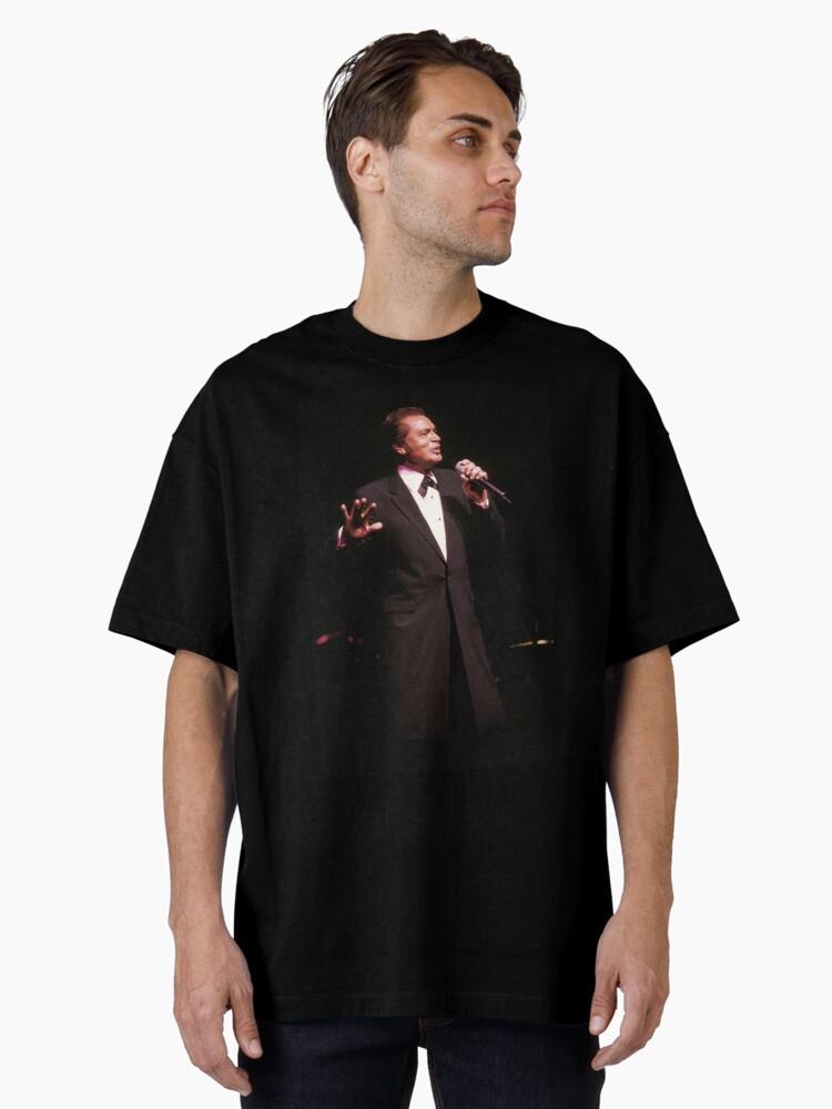 Engelbert Humperdinck Engelbert Humperdinck - Photograph Oversized T-Shirt